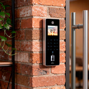 Control de acceso ZKTeco F35 de aluminio con biometría facial, huella y videoportero IP65 para exterior